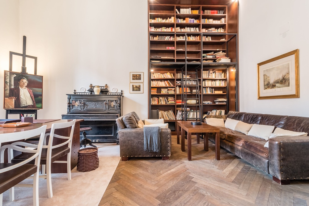 Grand Apartment photo 1