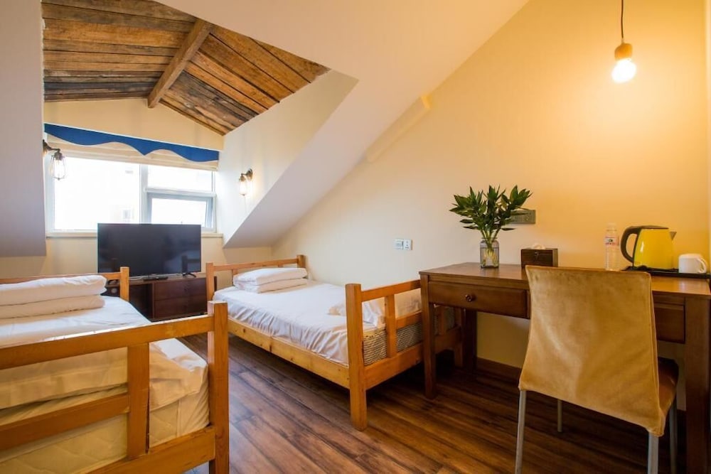 Basic Room, 2 Twin Beds, Non Smoking photo 1
