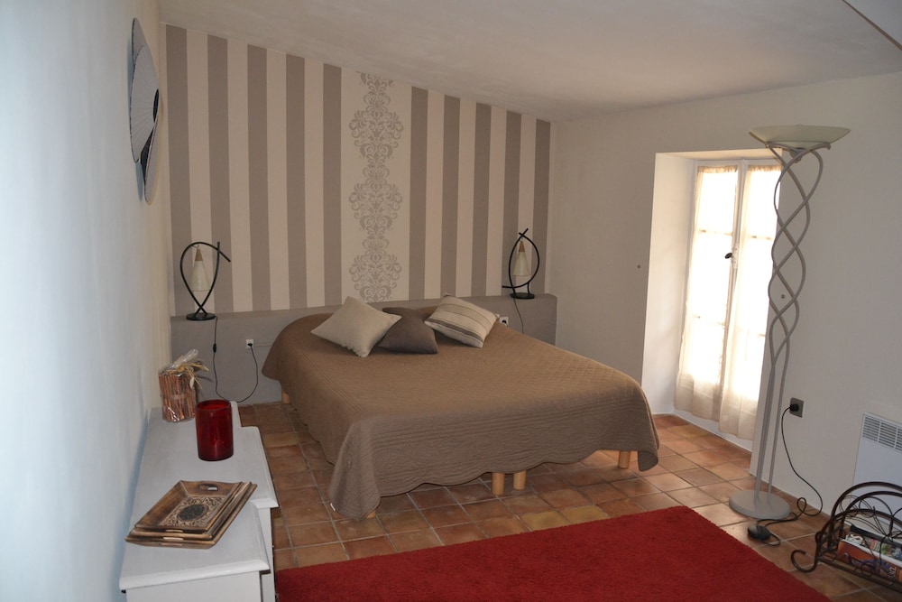 Double Room (Provence) photo 1
