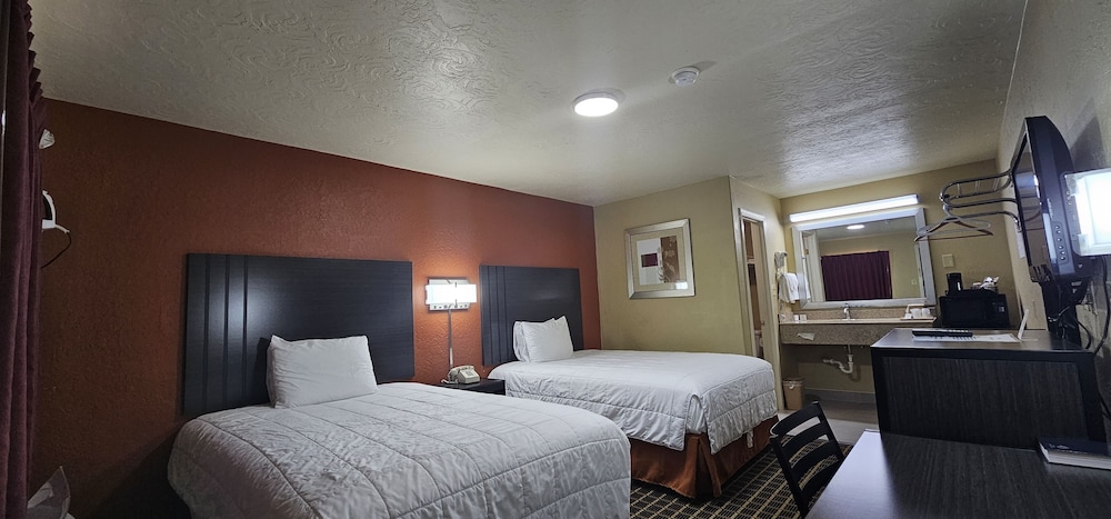 Standard Room, 2 Double Beds, Smoking photo 1