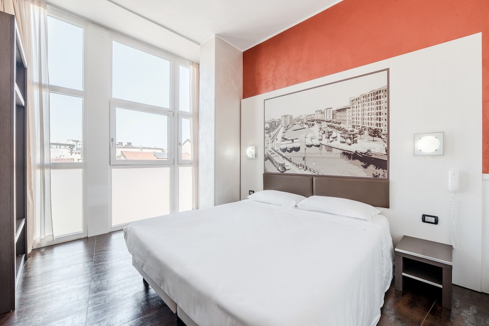 Deluxe Double Room, 1 King Bed, Ensuite, City View