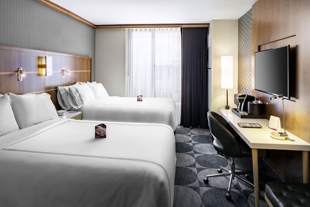 Standard Room, 2 Double Beds (Communication, Accessible Tub) thumbnail 5