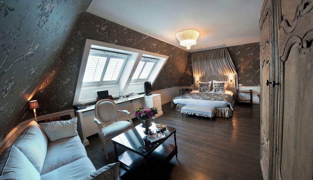 Junior Suite, 1 Bedroom, Jetted Tub photo 2