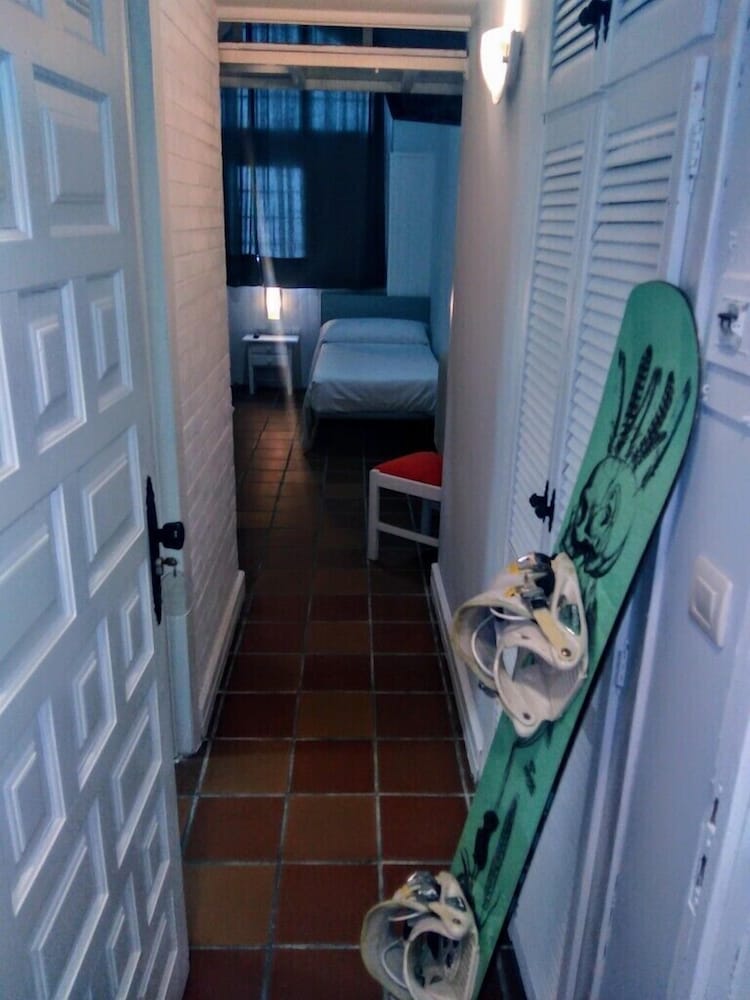 Quadruple Room (3 adults + 1 kid) photo 2