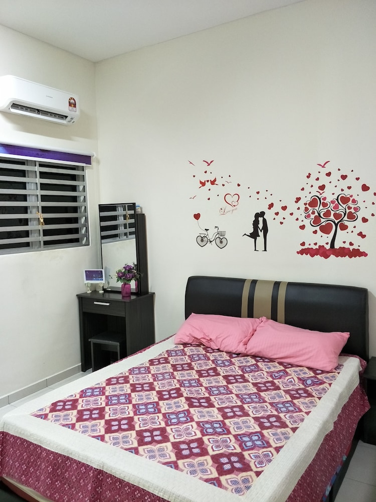 House, 3 Bedrooms photo 1