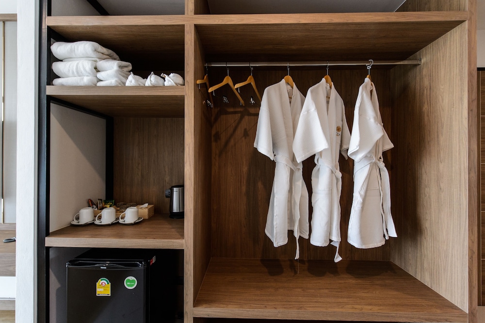 Triple-Bed Suite - Photo 2