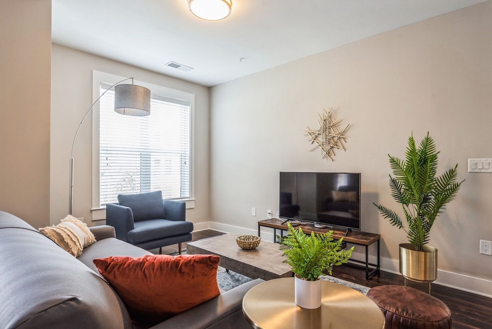 Standard Apartment, 1 King Bed with Sofa bed (Self Check-in with Virtual Front Desk)