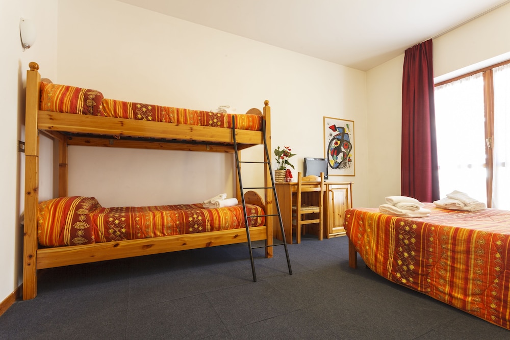 Classic Quadruple Room photo 1