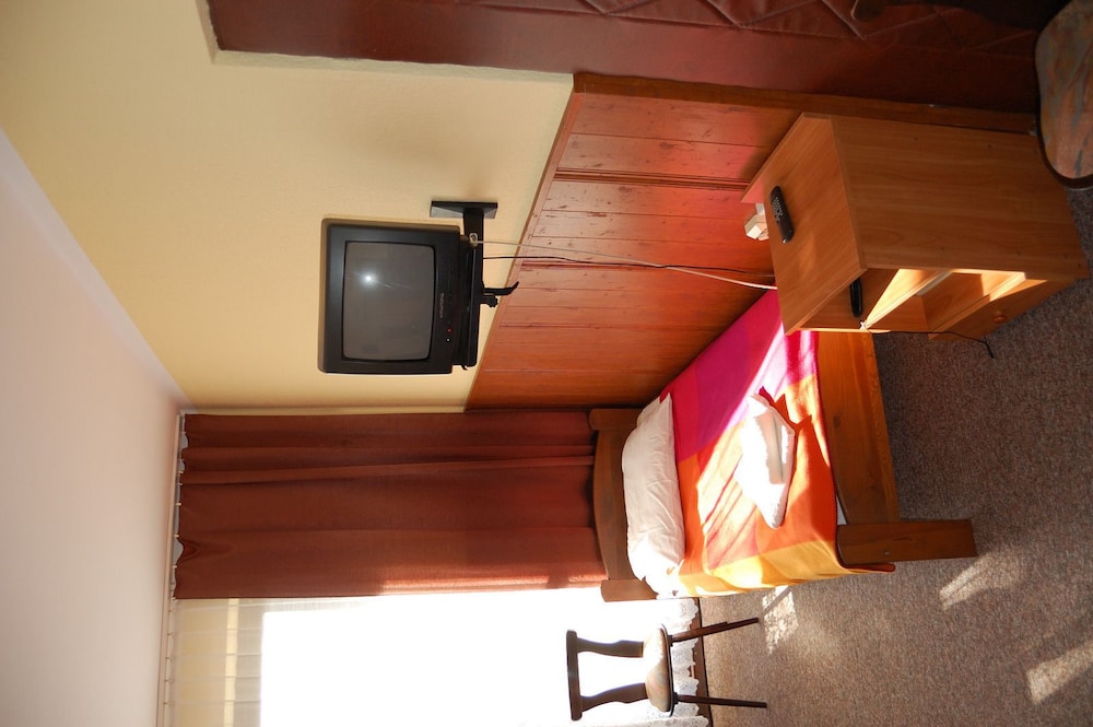 Single Room, Shared Bathroom photo 1