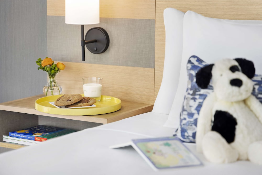 OCEANFRONT ONE BEDROOM SUITE KING BED (PLUS SLEEPER SOFA) - Photo 3