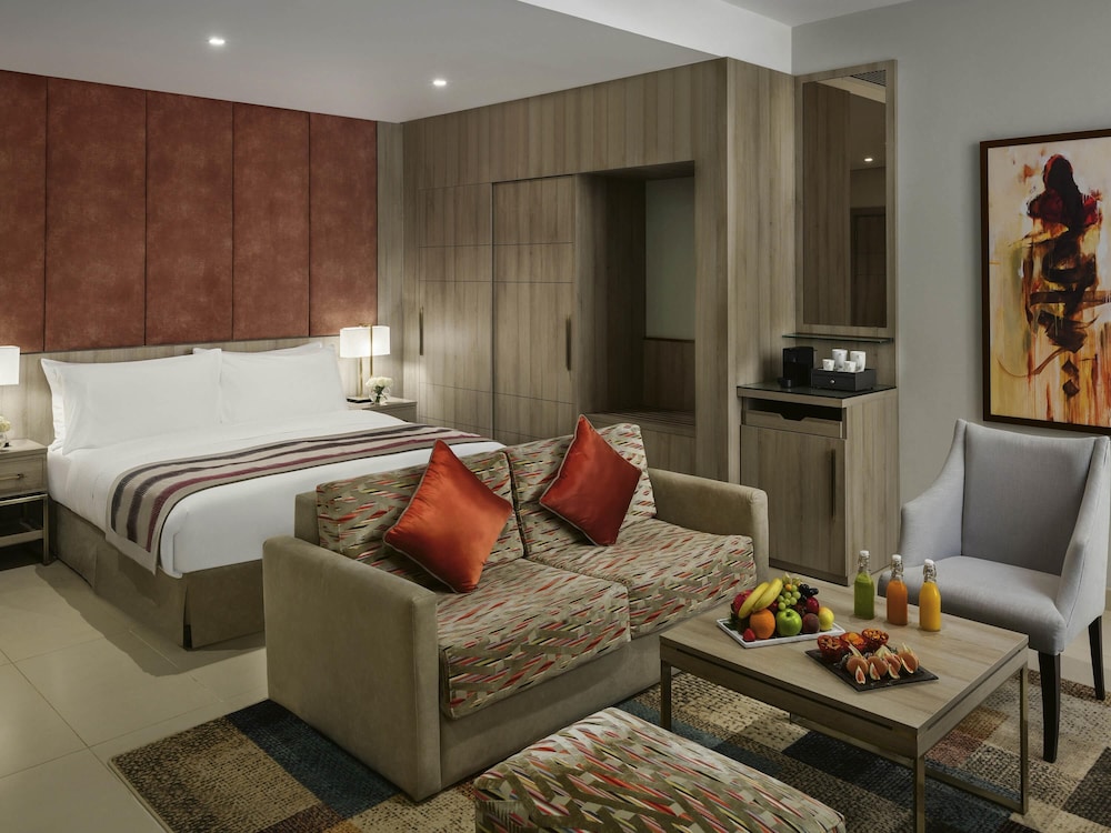 Residence Studio with 1 King Bed or 2 Twin beds , City Side