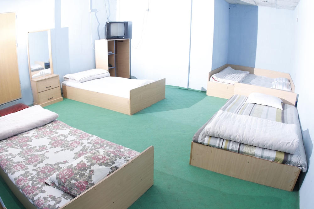 Standard Single Room, 3 Twin Beds photo 3