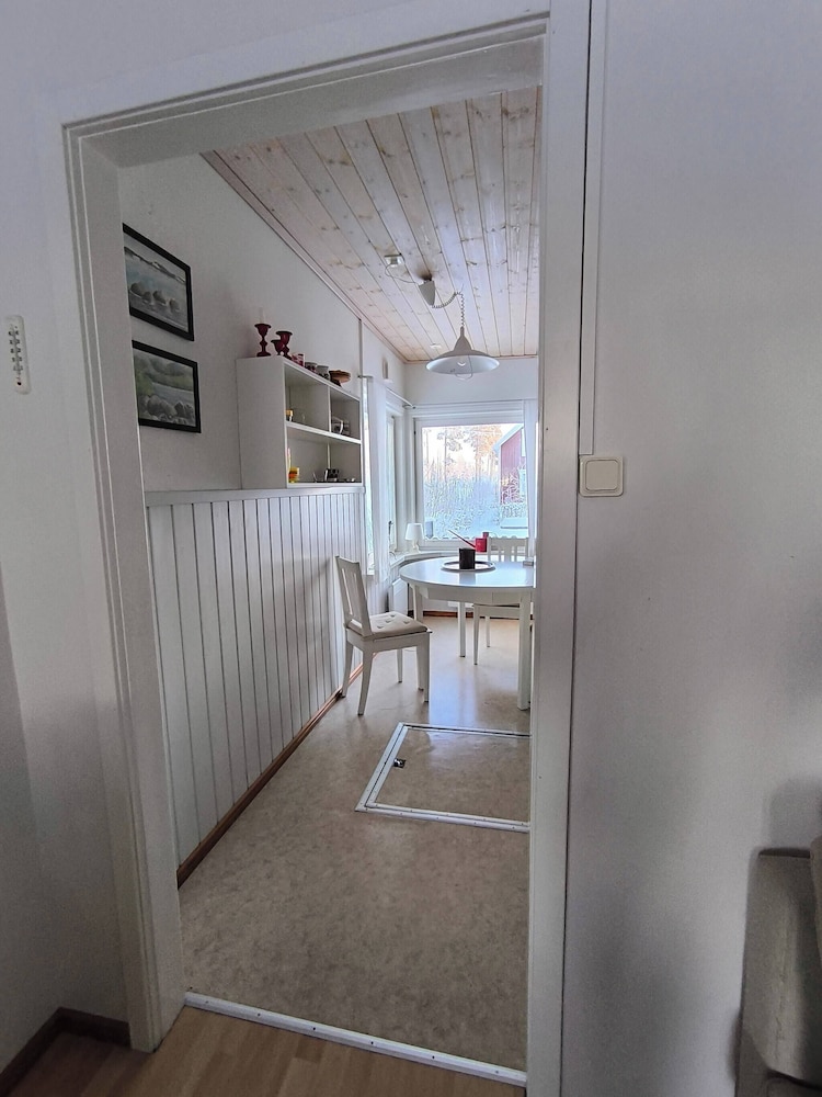 House, 2 Bedrooms, Smoking photo 3