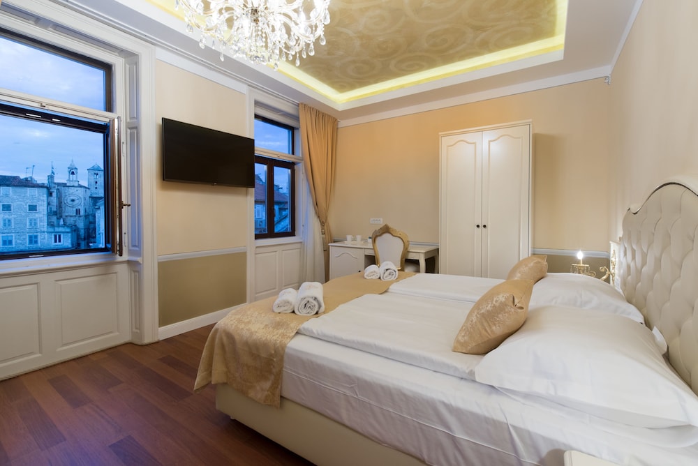 Luxury Double Room, City View photo 3