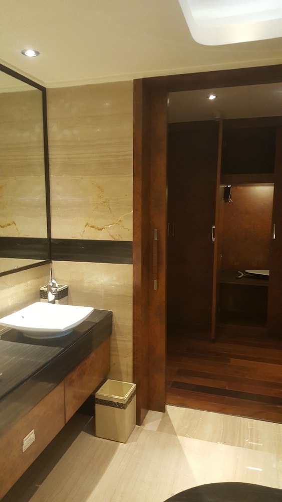 Suite (Vivanta) - Photo 8