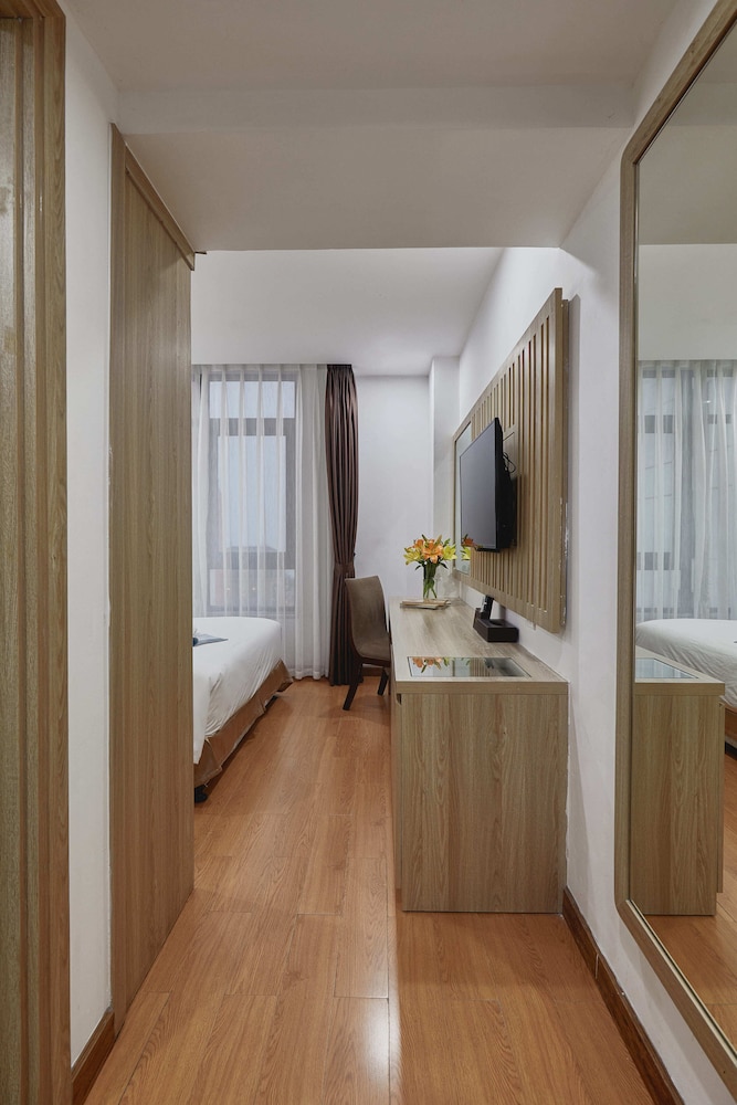 Superior Room, 1 Double Bed, City View photo 3
