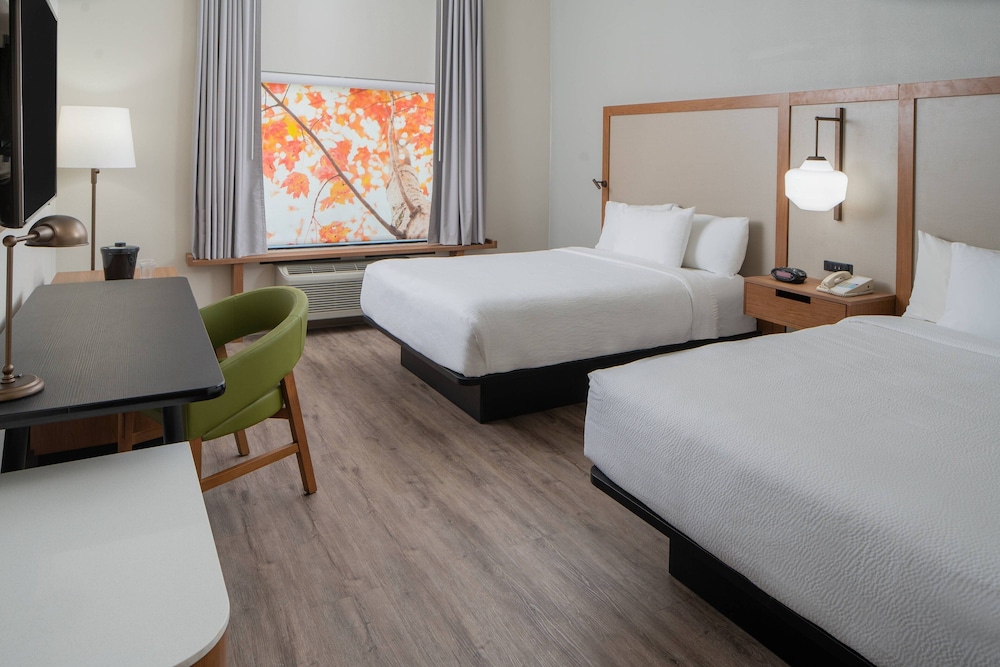 Standard Room, 2 Queen Beds (Mobility/Hearing Accessible, Tub) - Photo 1