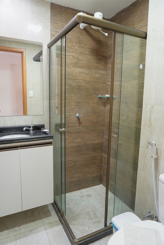 Deluxe Double or Twin Room - Photo 2