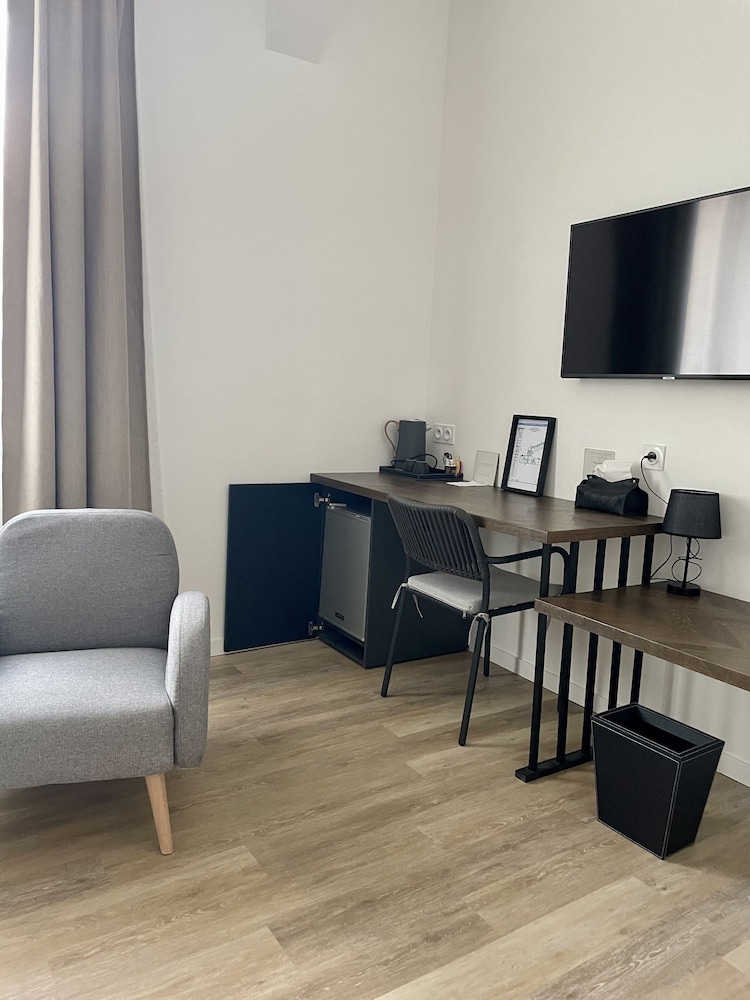 Standard Double Room - Photo 1