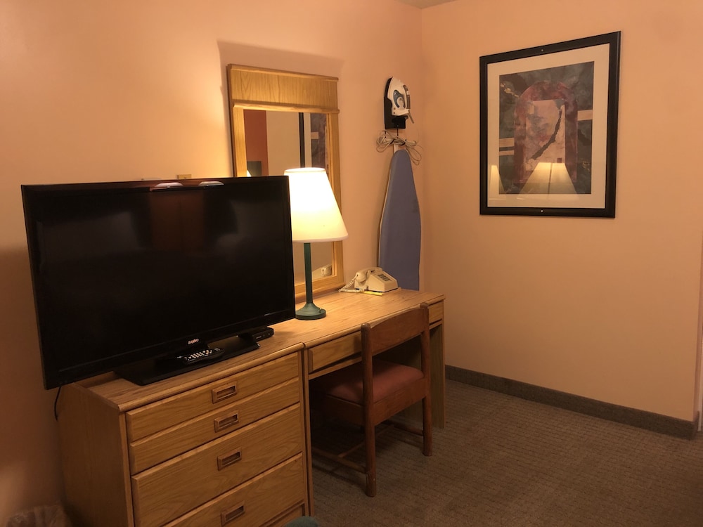 Standard Room, 1 Queen Bed, Non Smoking photo 3