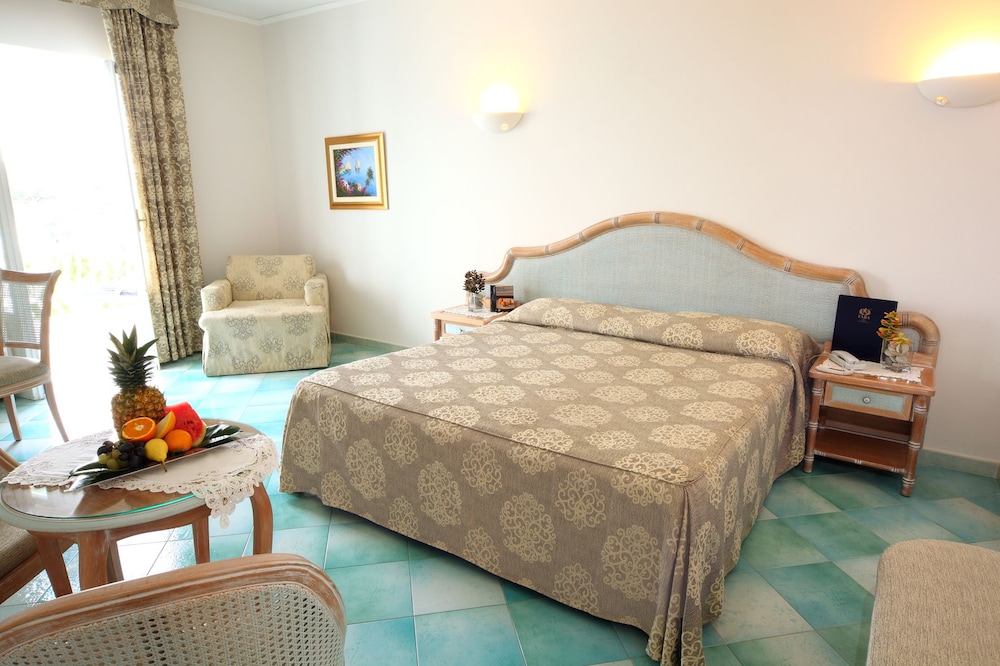 Standard Double or Twin Room (in Depandance, stair access only) - Photo 3
