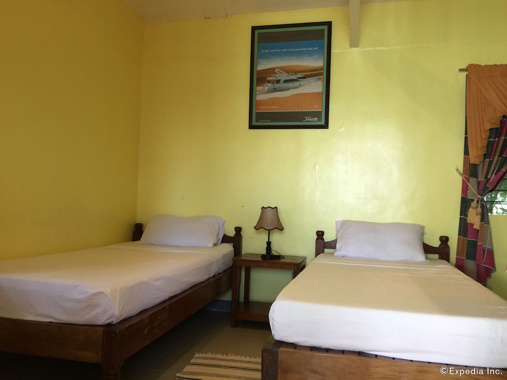 Basic Double Or Twin Room, Multiple Beds, Ocean View photo 3
