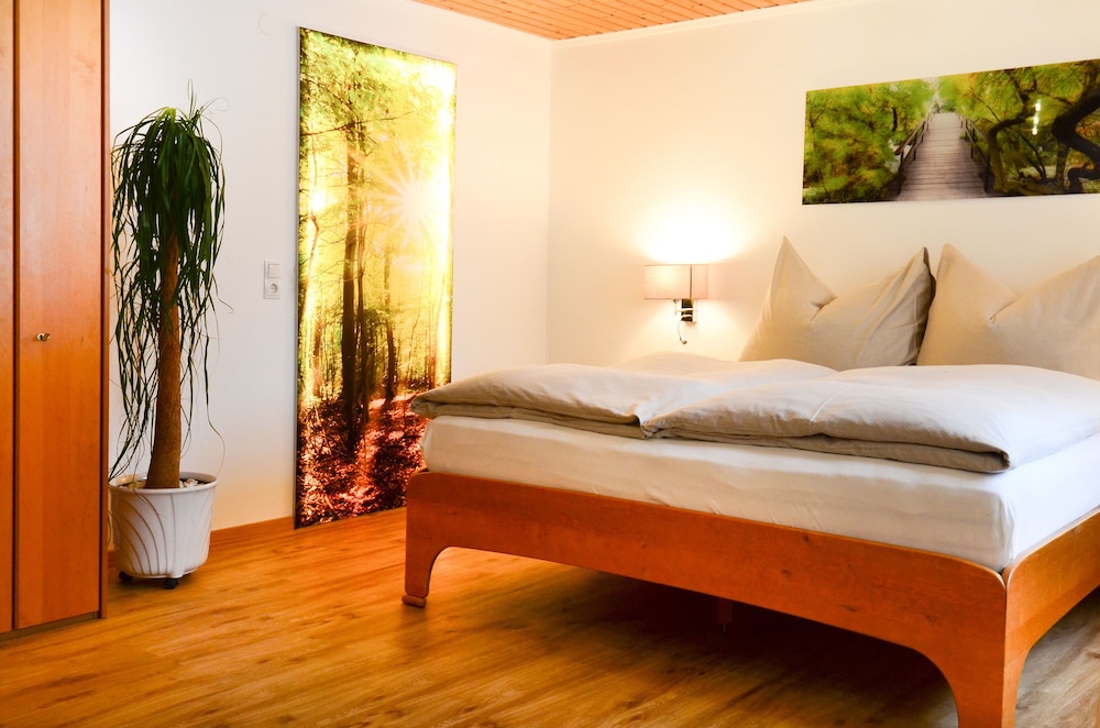 Family Apartment, Mountain View (Bernstein) photo 3