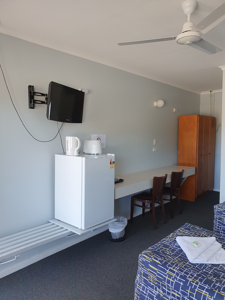 Standard Twin Room photo 2