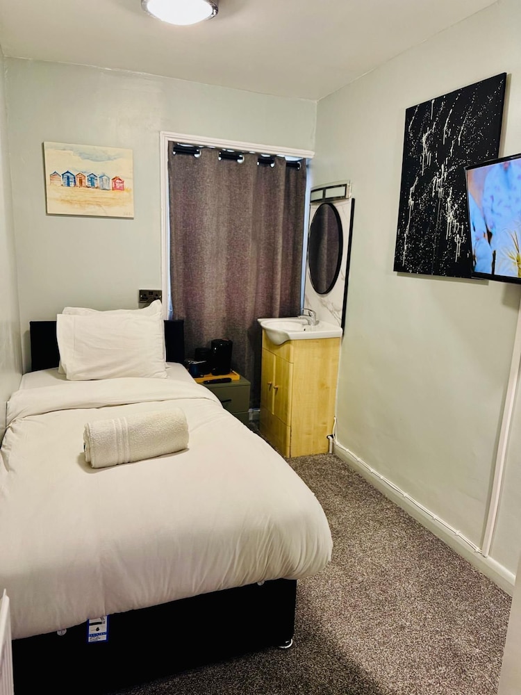 Standard Single Room, Private Bathroom