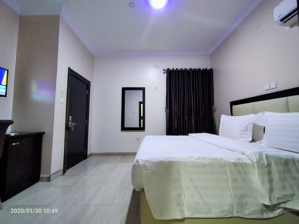 Executive Room - Photo 1