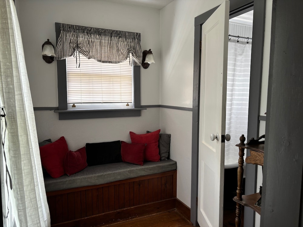 Standard Double Room, Private Bathroom (Lights & Shadows)