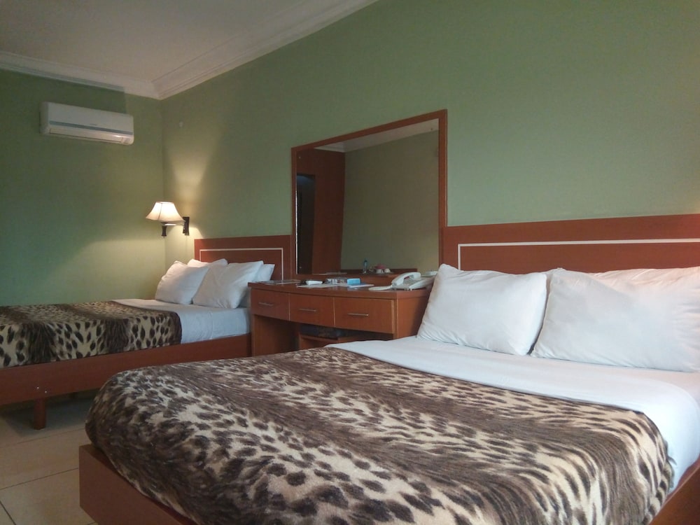 Room (Twin Deluxe) photo 2