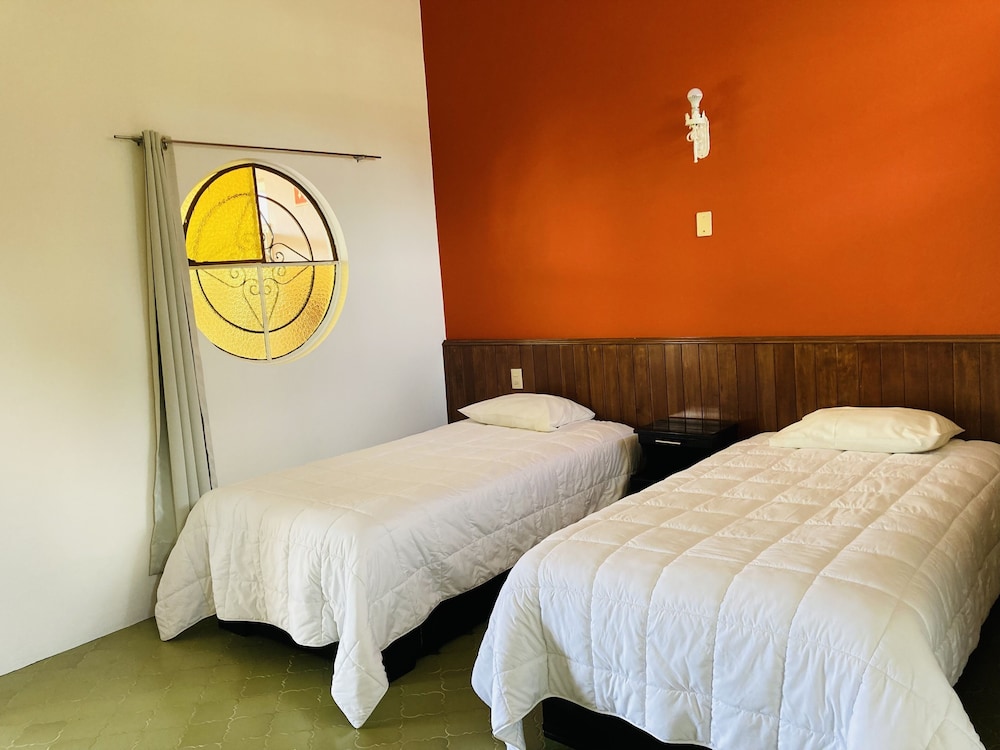 Basic Double or Twin Room, 2 Twin Beds, Non Smoking photo 1