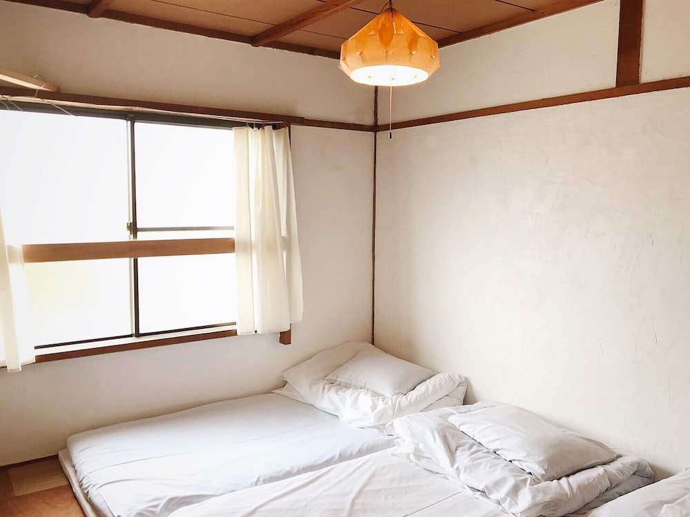 Basic Triple Room photo 2
