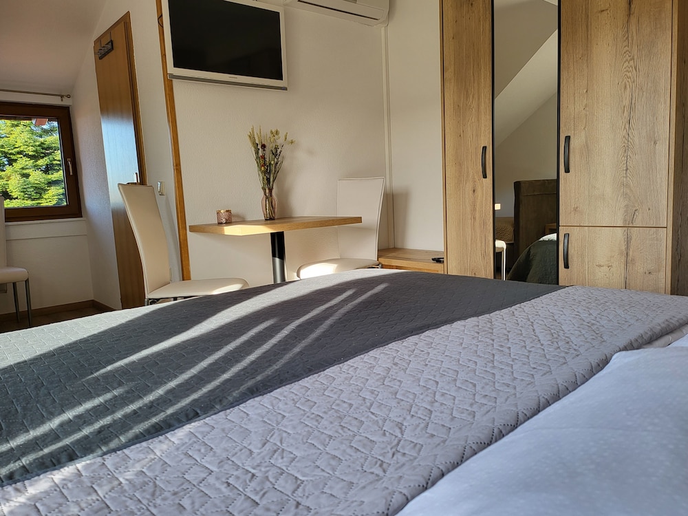 Comfort Double Room, Park View photo 3