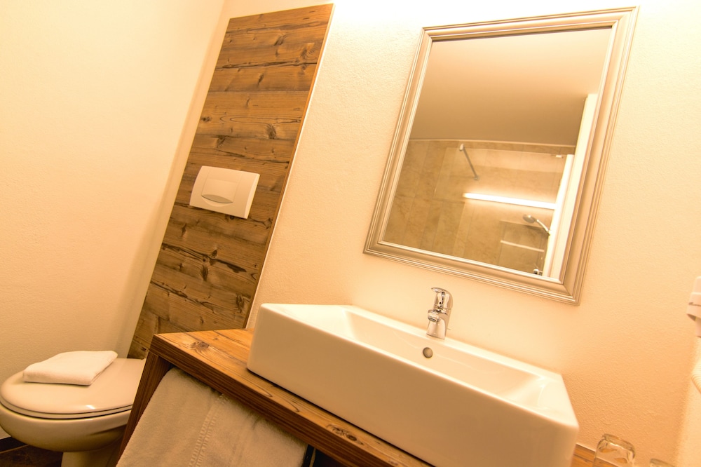 Family Duplex, Mountain View photo 3