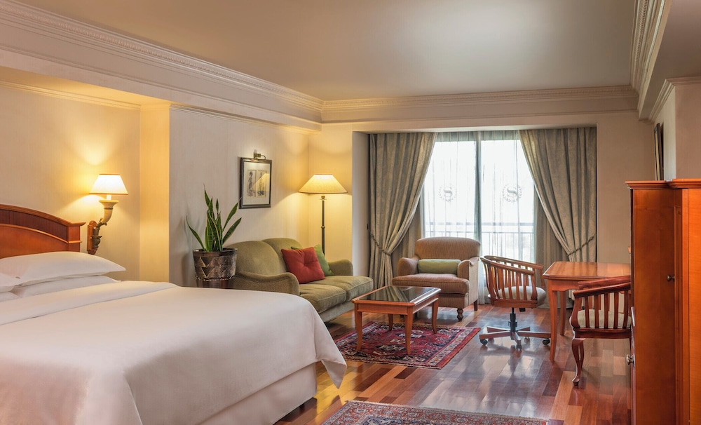 Superior Room, 1 King Bed, Club Lounge Access, City View photo 1