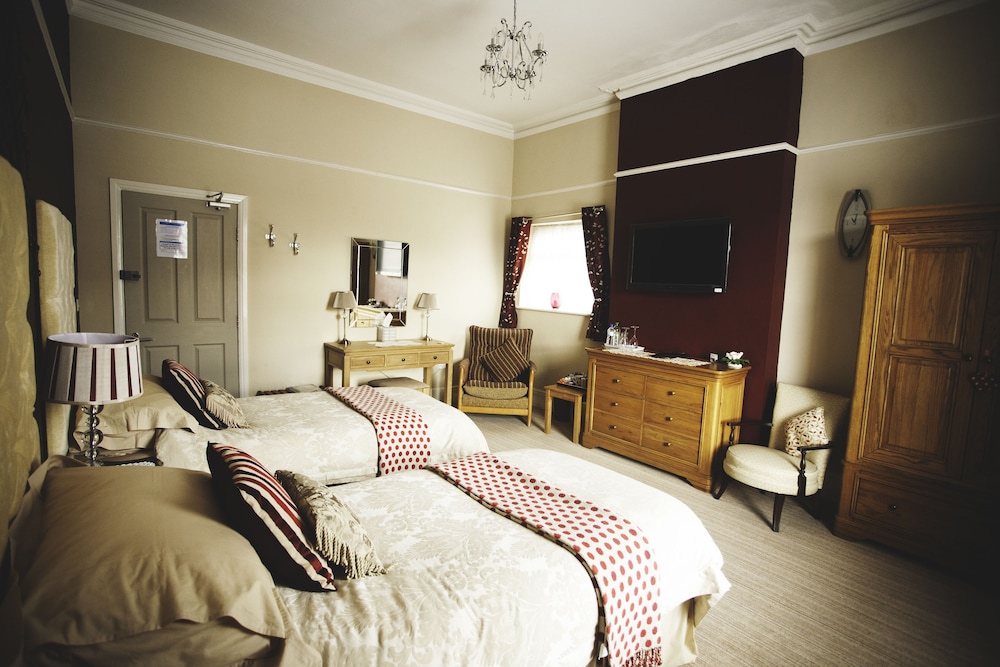 Twin Room 1 Large En Suite photo 1