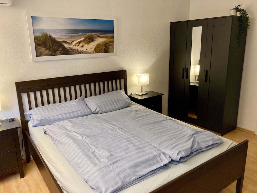 Basic Double Room, Private Bathroom - Photo 1
