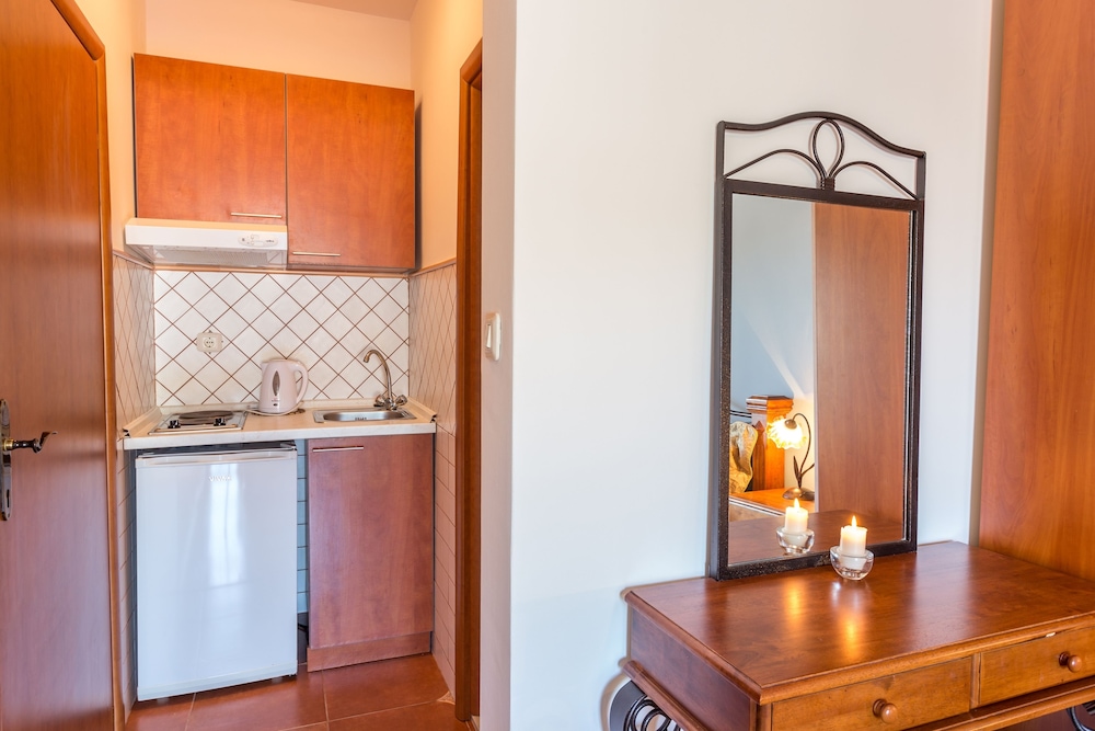 Standard Apartment, 1 Double Bed, Terrace, Sea View (for 2 People)