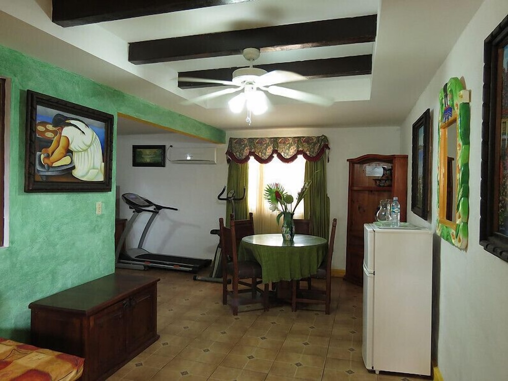 Luxury Suite, 1 King Bed photo 3