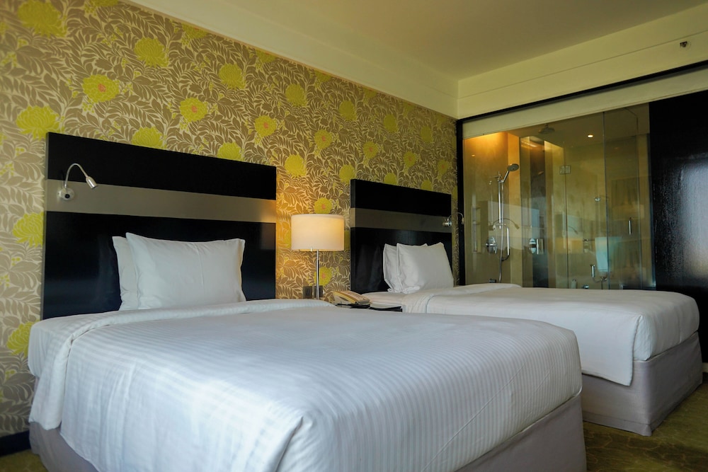Standard Room, 2 Twin Beds, Smoking - Photo 5