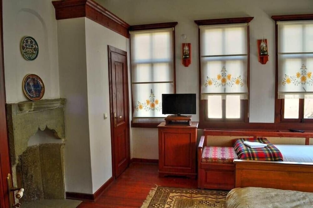 Standard Room photo 2