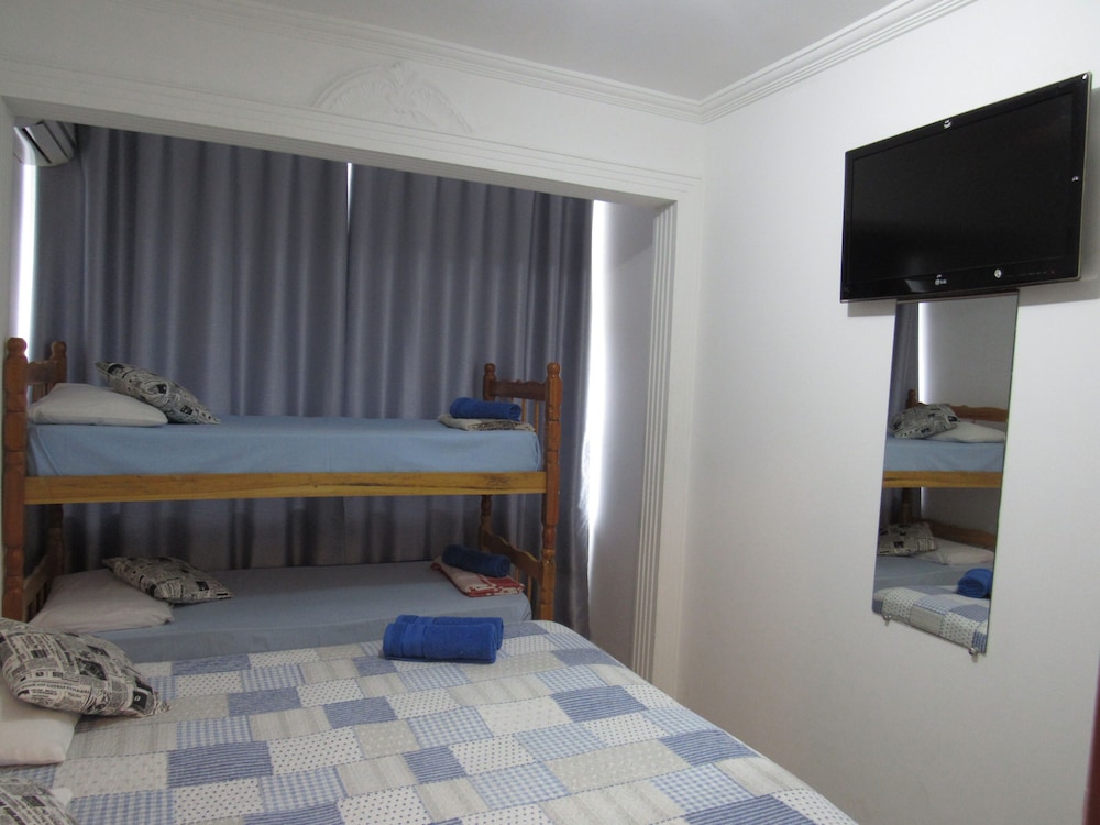 Quadruple Room, 1 bunk bed