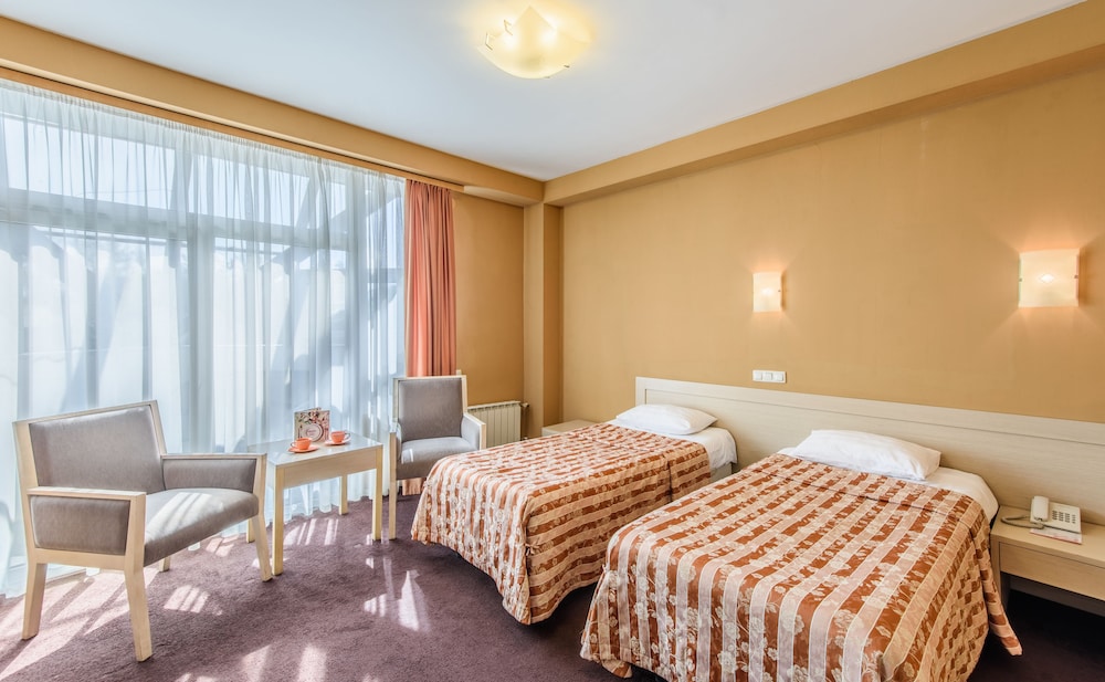 Standard Double Or Twin Room photo 2