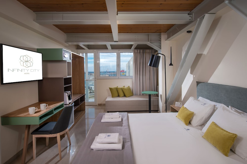 Basic Room, 1 Bedroom, Partial Sea View