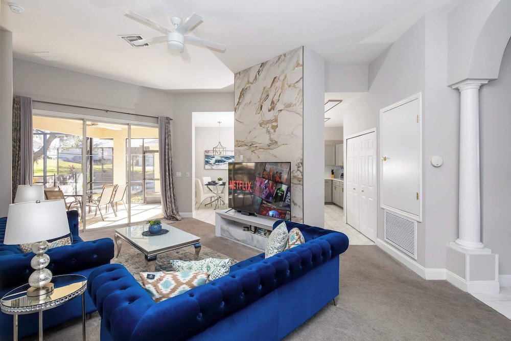 House, Multiple Beds, Pool Access, Pool View (Silver Lining)