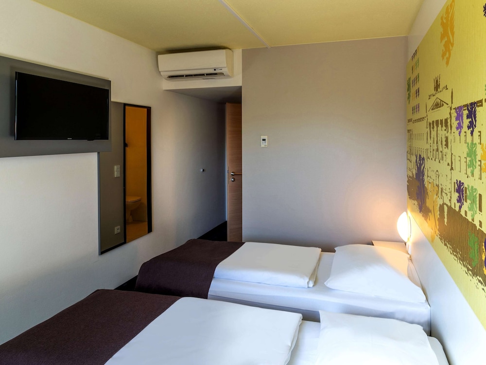 Twin Room - Photo 5