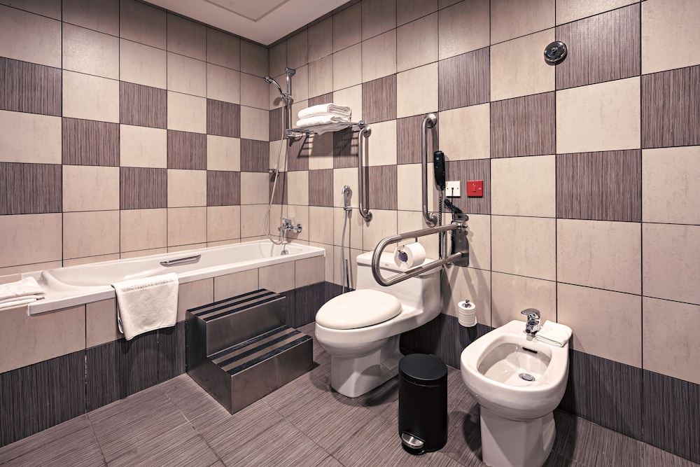 Suite, Multiple Beds, City View (Superior Two Bedroom) - Photo 15
