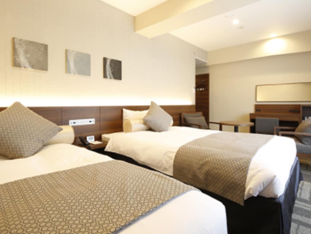 Deluxe Twin Room, Smoking - Photo 1